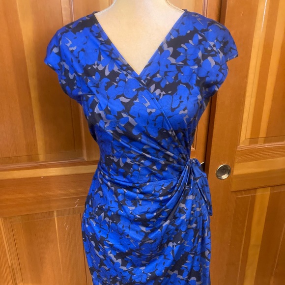 Floral Print Cross-Knot Side Wrap Dress - Picture 2 of 15